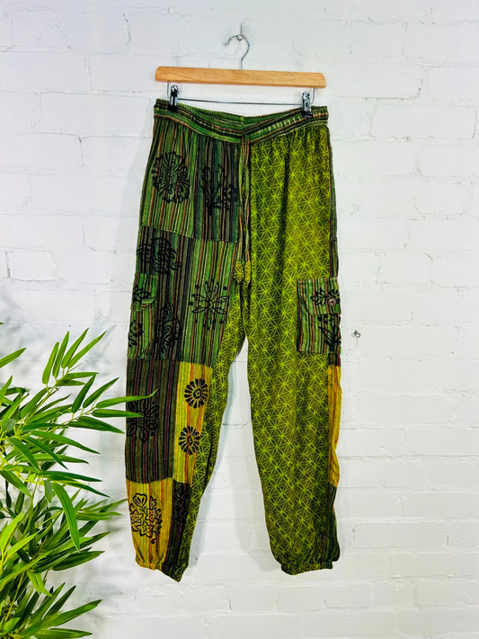 Pantaloni largi Harems